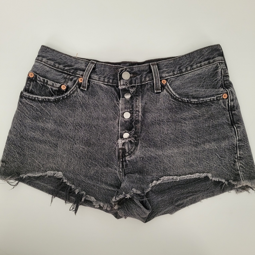 LEVIS Distressed Cut off Denim Jean Shorts Black Size 28 check measurement